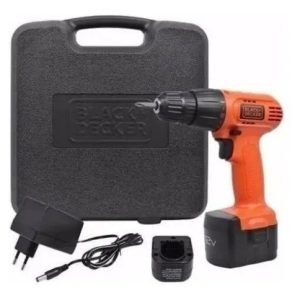 Taladro Atornillador Inalámbrico Black+ Decker Cd121k Con Maletín Batería 12v 50hz Color Naranja 50
