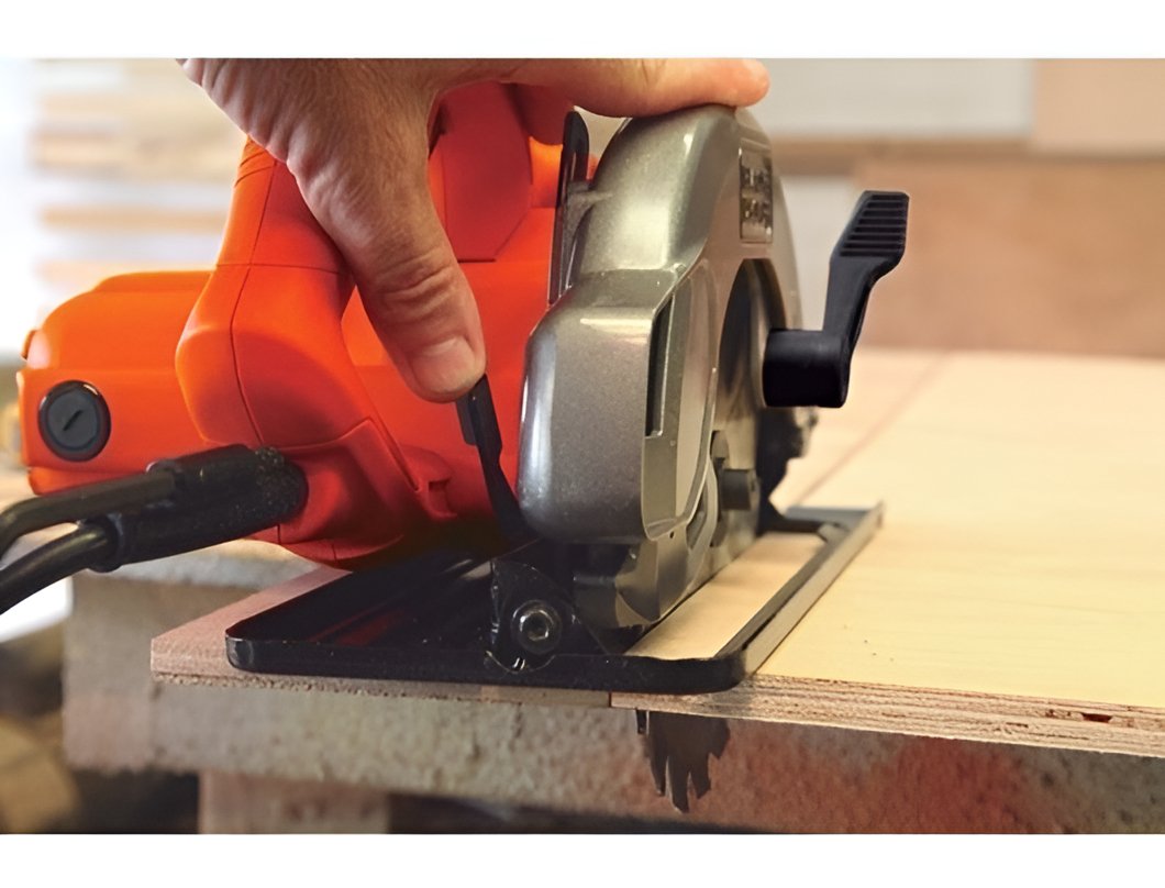 Sierra Circular Eléctrica Black+decker Cs1004 184mm 1400w - Imagen 3