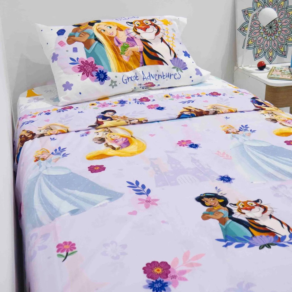 Sabanas Ultra Soft Piñata 1 1/2 Plaza Toy Story Babymovil Diseño De La Tela Princesas Iii - Imagen 3