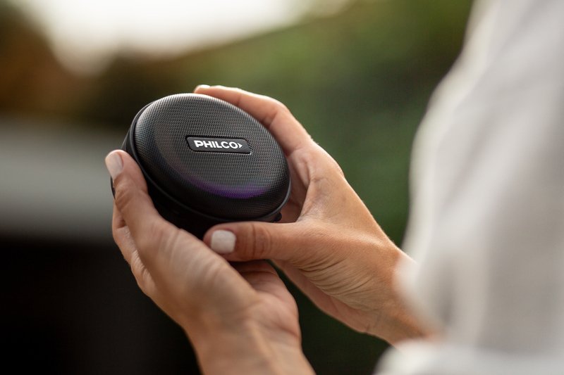 Parlante Portátil Philco Sph409 10w A Prueba De Agua Ip65 Negro - Imagen 3