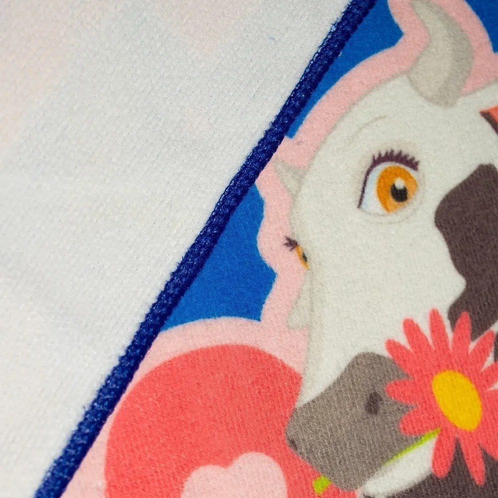 Toallón Playa Microfibra 1.2m Piñata La Granja De Zenon - Imagen 3