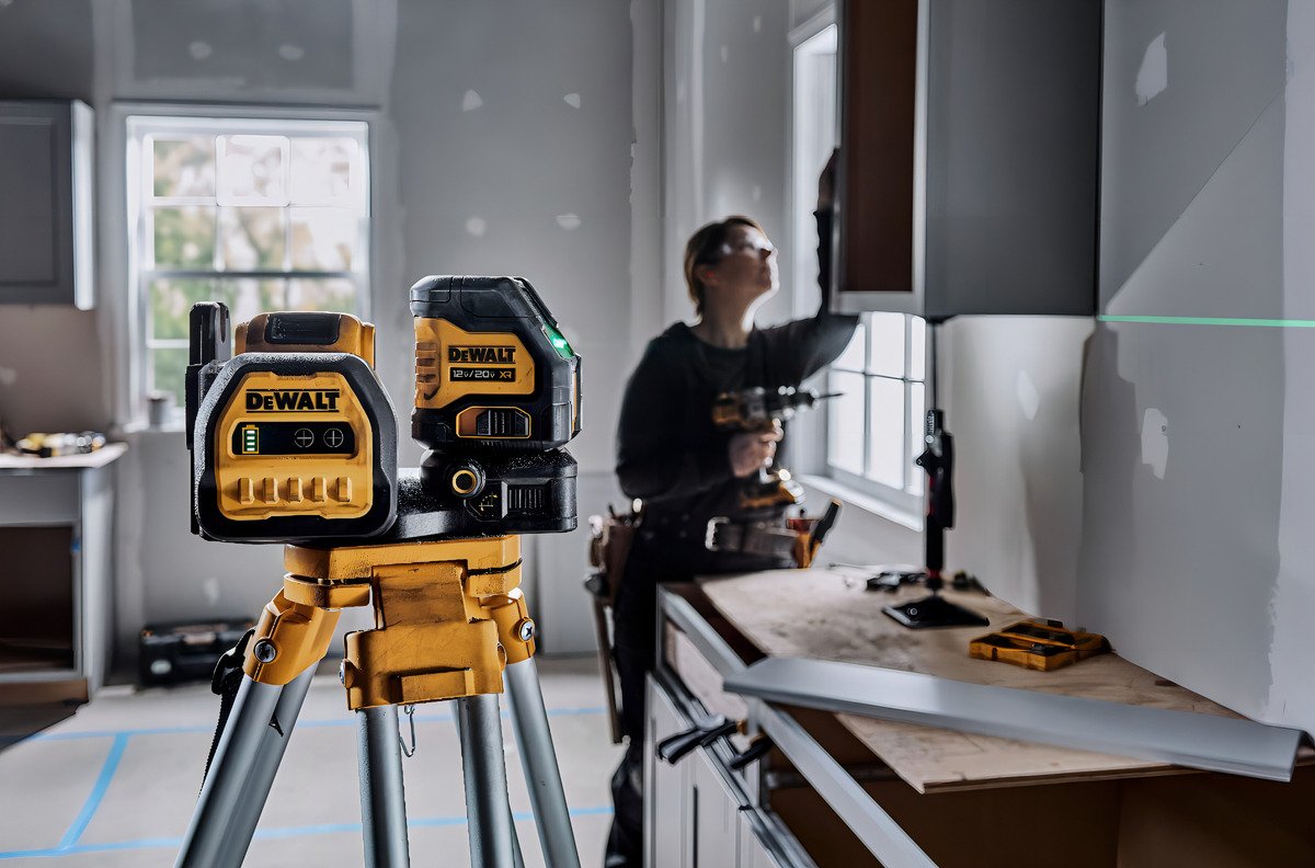 Nivel Laser Verde Dewalt De Líneas Cruzada Dcle34020gb - Imagen 2