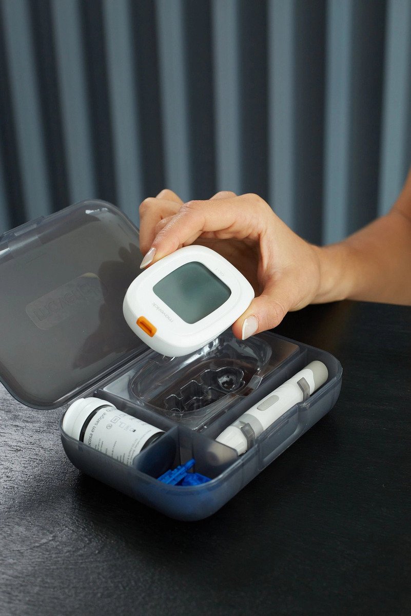 Glucometro Medidor De Glucosa Maverick Gl-1 Color Blanco - Imagen 6