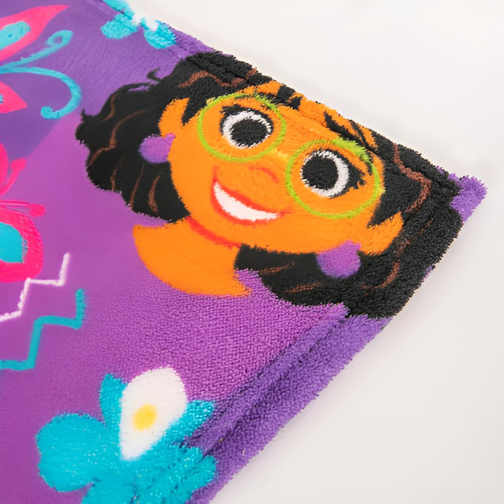 Frazada Flannel Super Soft 1 1/2 Plaza Disney Encanto Piñata Violeta - Imagen 3