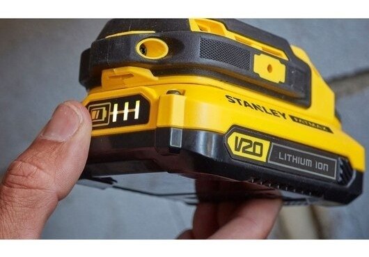 Taladro Percutor Atornillador Stanley Scd711c2k 2 Bat 13mm Amarillo/negro - Imagen 4