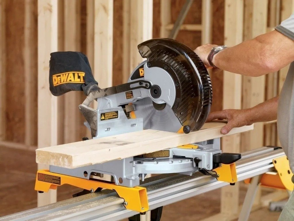 Sierra Ingletadora Dewalt Biseladora 10 254mm 1650w Dw714 - Imagen 4