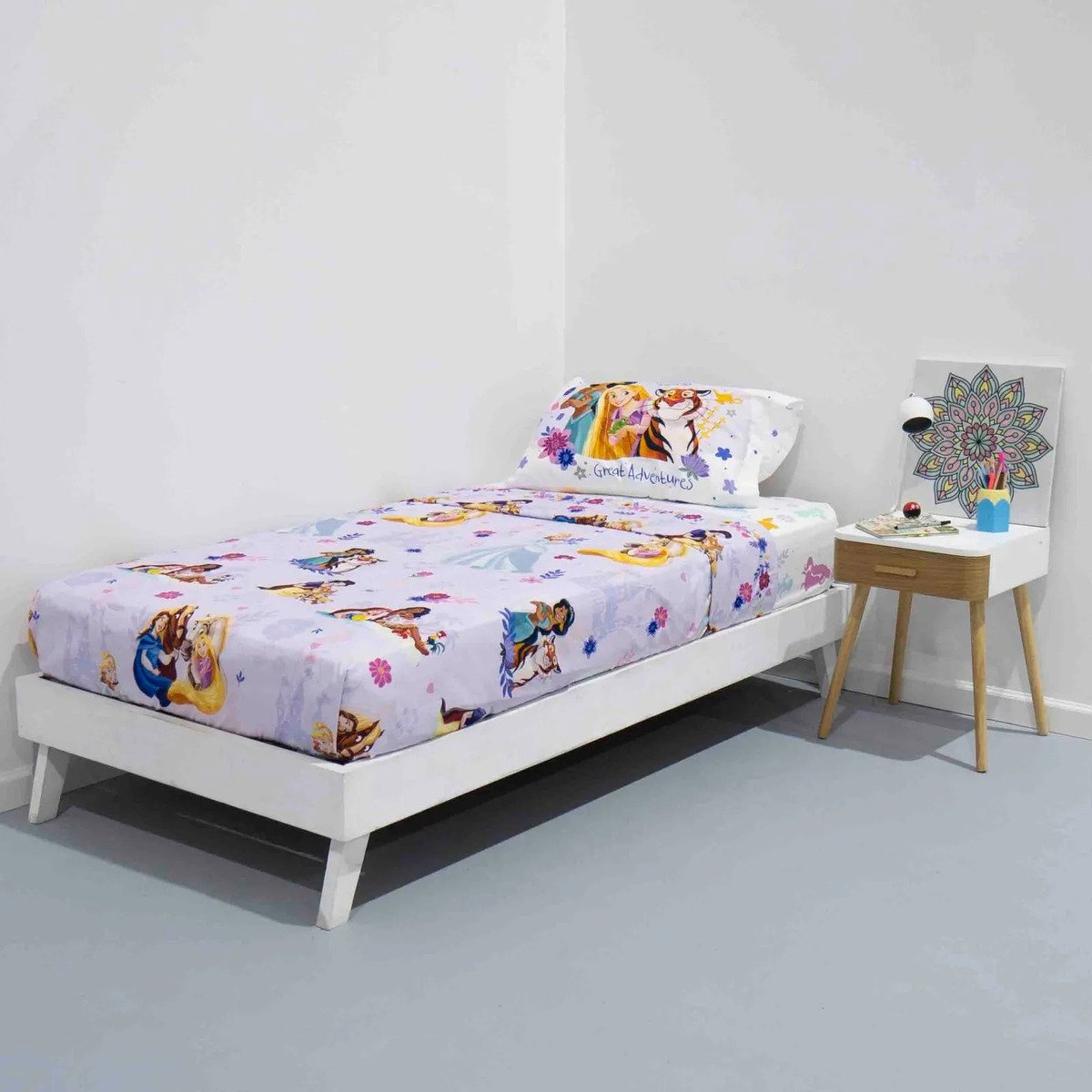 Sabanas Ultra Soft Piñata 1 1/2 Plaza Toy Story Babymovil Diseño De La Tela Princesas Iii - Imagen 2